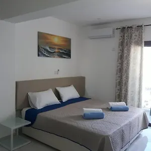  Apartment P.l Hermes & Zypern
