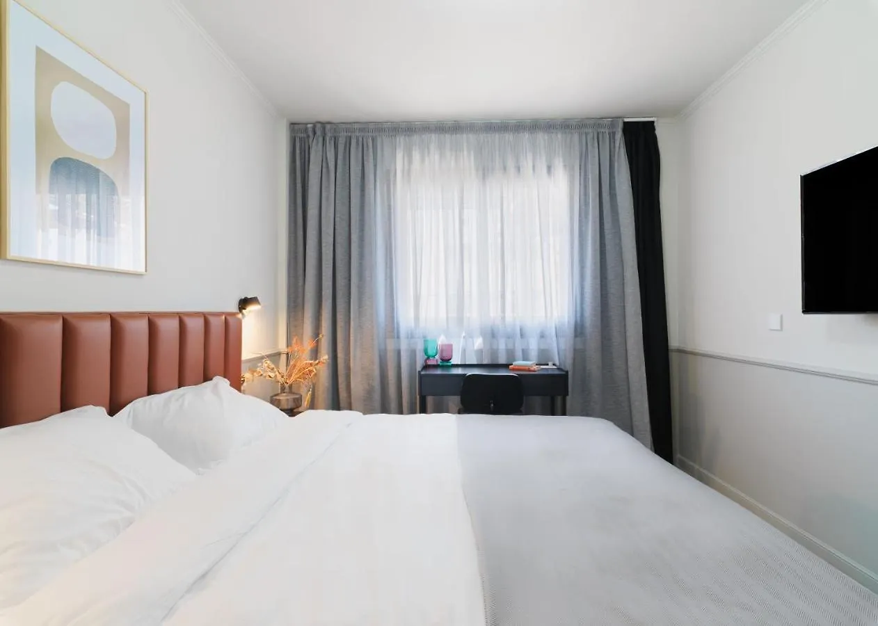Liv The City Suites Adults Only Larnaca Cypr
