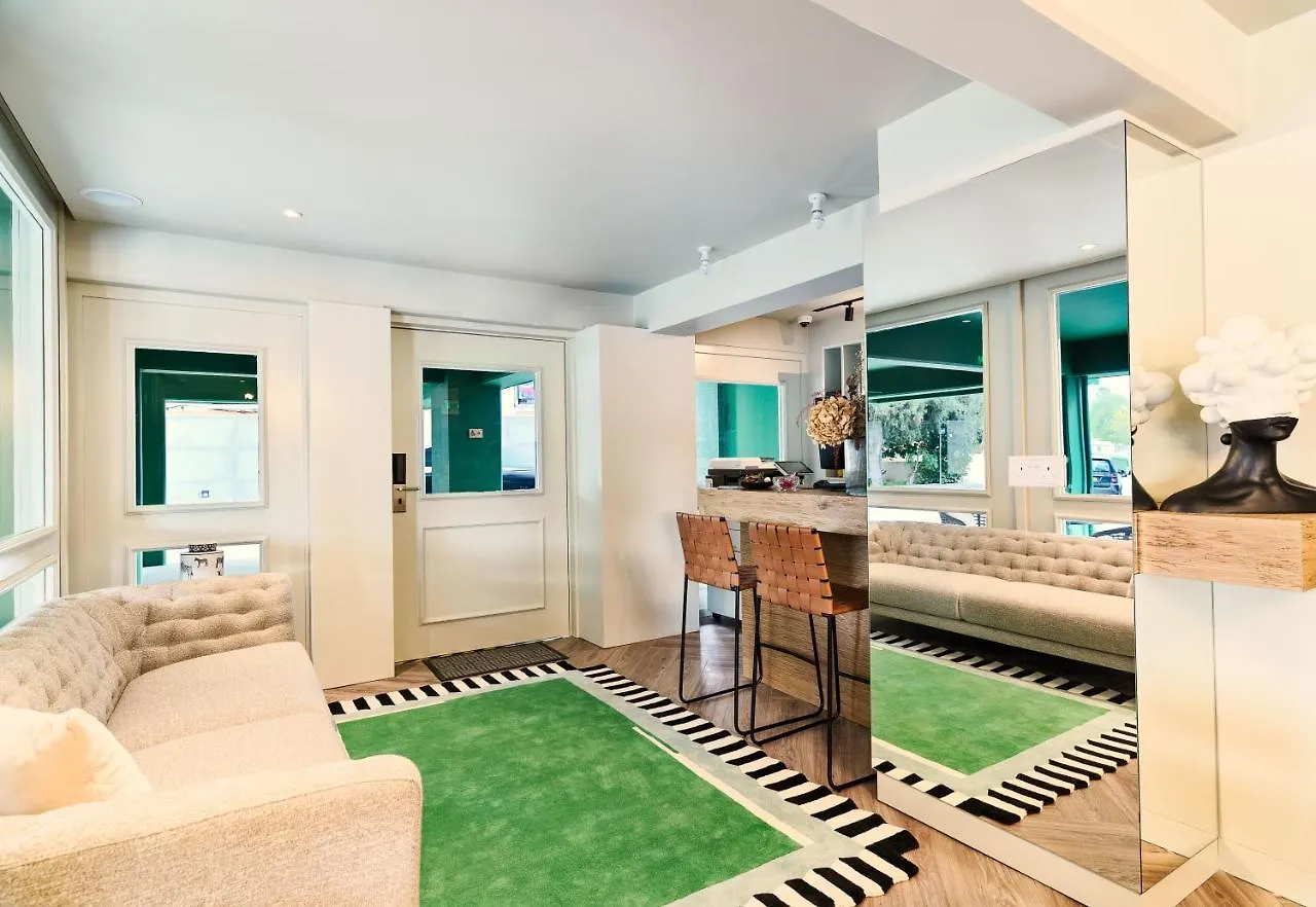 Liv The City Suites Adults Only Larnaca