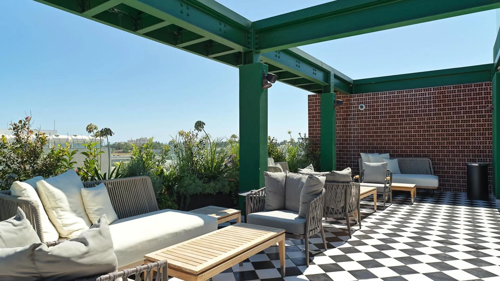 Liv The City Suites Adults Only Larnaca 0*,