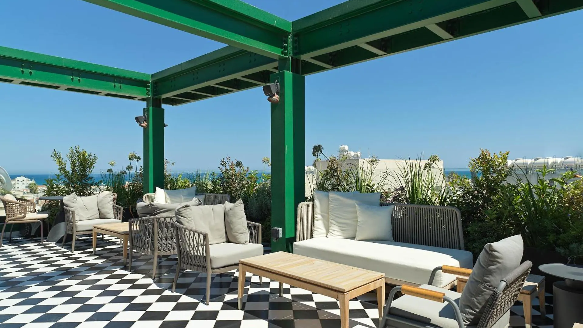 Liv The City Suites Adults Only Larnaca Apartament